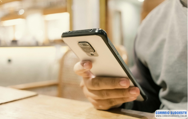 Sempre-conectados,-emocionalmente-esgotados