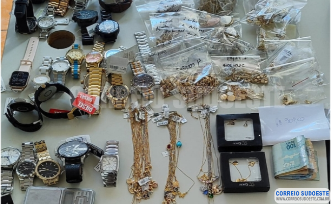 Arrombamento-e-furto-em-joalheria-termina-com-prisão-em-flagrante