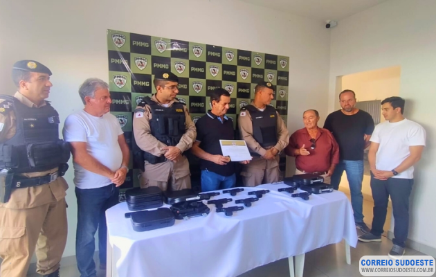 PM-de-Muzambinho-recebe-pistolas-para-reforçar-segurança-