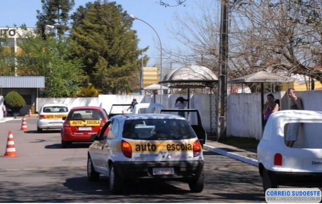 Candidatos-à-habilitação-aprovados-nas-etapas-anteriores-já-podem-agendar-exame-prático-diretamente-no-site-do-Detran-MG
