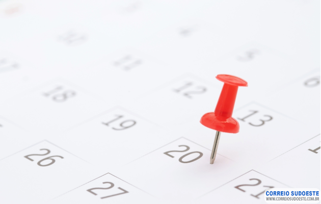 Novembro-traz-três-feriados-nacionais,-mas-só-um-em-dia-útil