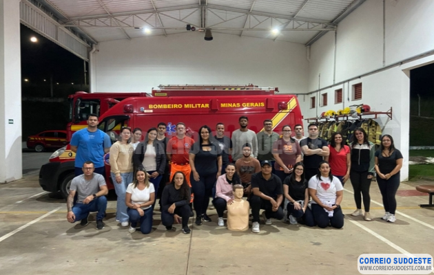 Bombeiros-de-Guaxupé-capacitam-alunos-em-Curso-de-Primeiros-Socorros