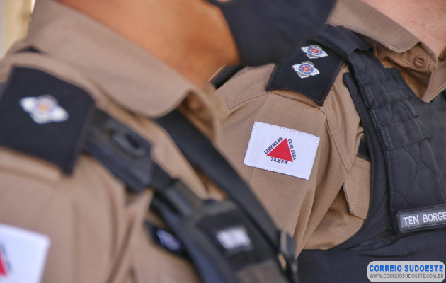 Polícia-Militar-apreende-drogas-após-perseguição-no-bairro-Santa-Cruz,-em-Guaxupé