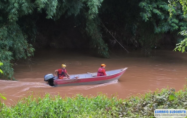 Corpo-de-Bombeiros-localiza-vítima-de-afogamento-no-Rio-Sapucaí-em-Itajubá