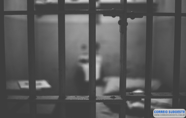Professor-é-preso-por-suspeita-de-abuso-contra-aluno-em-escola-rural-