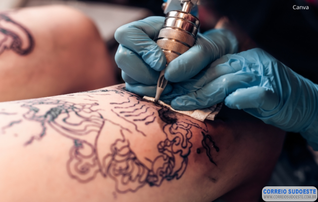 Justiça-condena-tatuador-por-serviço-não-finalizado