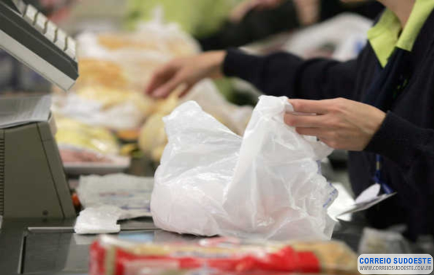 “Segunda-feira-Sustentável”:-São-João-Supermercados-reduz-80-mil-sacolas-plásticas-por-mês