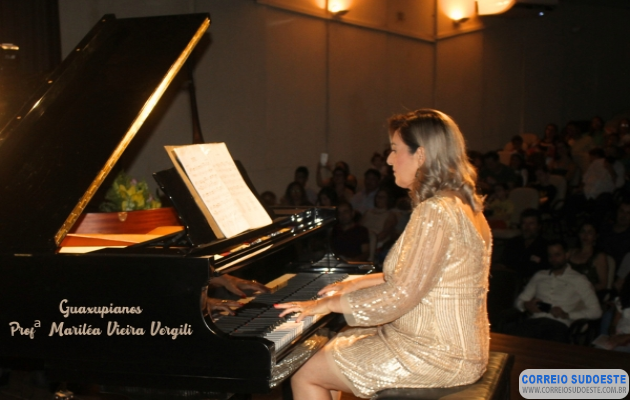 Tradicional-recital-de-piano-será-hoje,-no-Teatro-Municipal-Arlete-Souza-Mendes