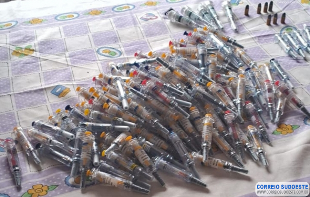 MP-deflagra-operação-contra-falsificação-de-medicamentos-em-Campo-do-Meio,-no-Sudoeste-de-Minas-Gerais