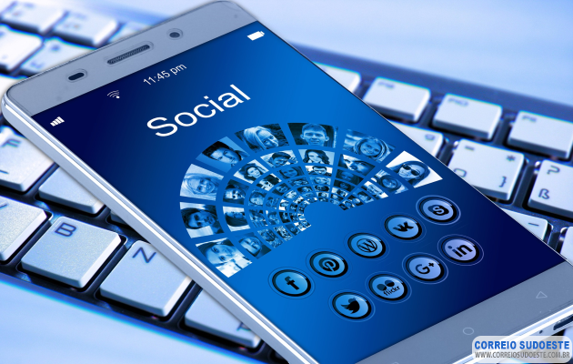 Prefeito-de-Passos-terá-que-pagar-R$-46-mil-de-multas-e-retirar-conteúdos-de-seu-perfil-nas-redes-sociais